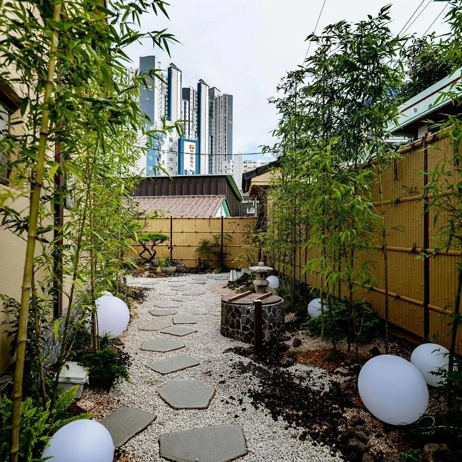 Seoseoillo Villa Busan 0*,